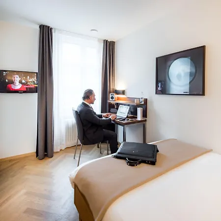 尼莫精品酒店 酒店 3*