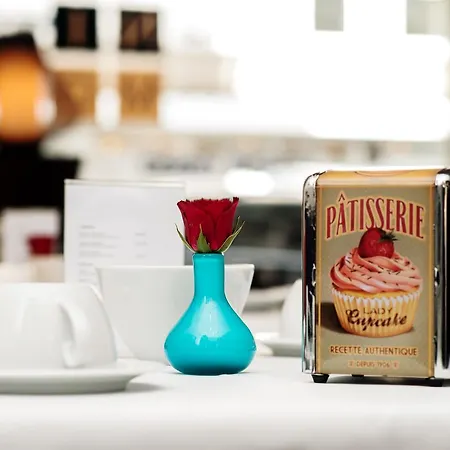 Boutique Ni-mo מלון 3*