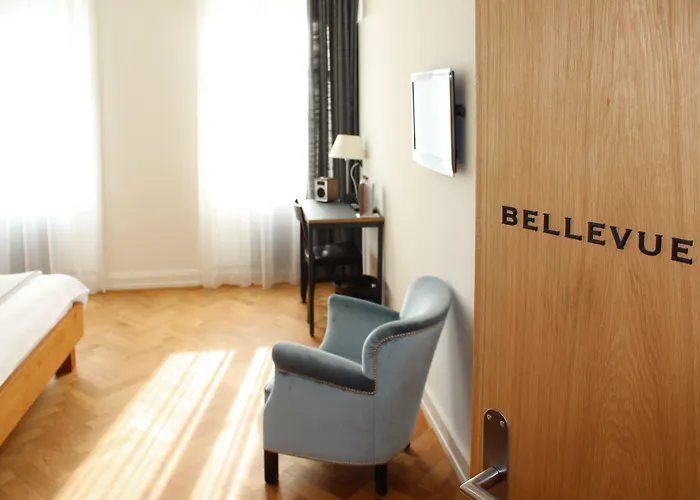 أن آي-أم أوه البوتيكي 3*